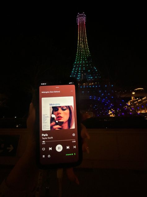 taylor swift, spotify, midnights, paris, night, aesthetic Taylor Swift Paris Aesthetic, Midnight In Paris Aesthetic, Paris Taylor Swift, Taylor Swift Paris, Paris Night Aesthetic, Trip With Best Friend, Midnight Paris, Taylor Swift Spotify, Playlist Icons