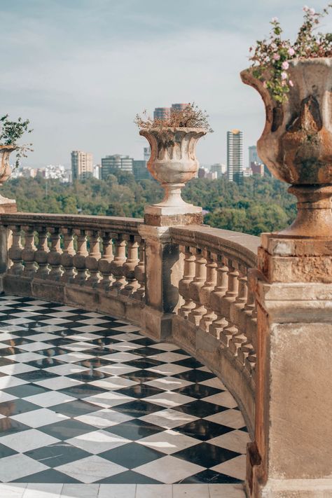 Chapultepec Castle Mexico City, Chapultepec Castle, Mexico Pictures, Mexico City Travel, Castle Pictures, Black Castle, Long Beach California, Beautiful Places To Travel, Mexico Travel