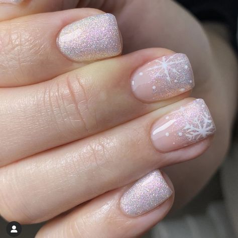 New Year Nails, Festive Nails, Festive Nail Designs, Lash Kit, Beauty Professional, Gel Nail Art Designs, Square Nail Designs, Christmas Gel Nails, Blush Nails