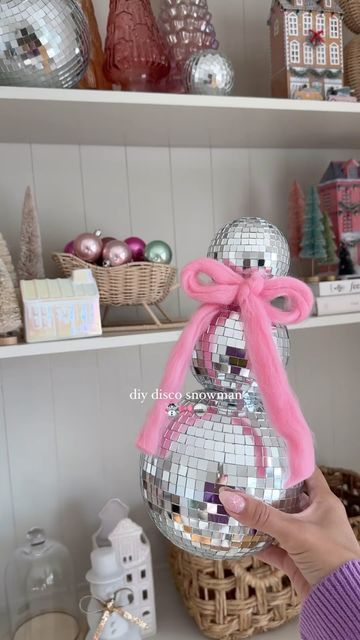 Disco Ball Decor Christmas, Tulle Disco Ball, Disco Balls Christmas Tree, Diy Christmas Decorations Apartment, Kitschy Christmas Diy, Pink Disco Christmas Tree, Disco Christmas Aesthetic, Christmas Decor Ideas Preppy, Disco Cowgirl Christmas Tree