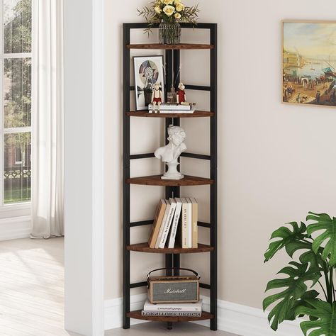 【Stylish Corner Shelf Stand】Don't let any corner go to waste. This industrial-chic corner shelves stand is great idea to produce additional storage space while adding a touch of charm to your space. Corner Shelf Stand, Bookshelf Industrial, Office Rustic, Corner Shelving Unit, Corner Bookshelf, Shelf Stand, Kitchen Home Office, Corner Bookshelves, Small Bookshelf