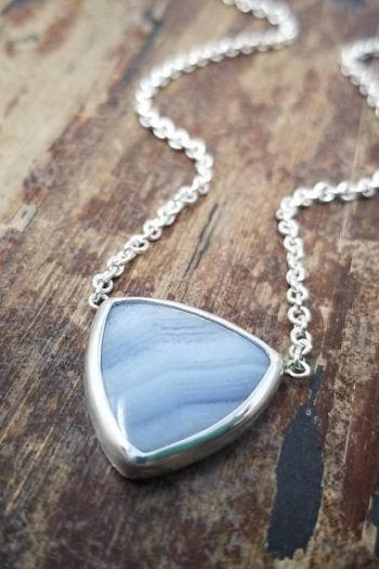 Blue Lace Agate Jewelry, Agate Necklaces, Blue Lace Agate Necklace, Gift Ideas Jewelry, Necklaces Blue, Raw Crystal Pendant, Handmade Gift Ideas, Necklaces Handmade, Ideas Jewelry