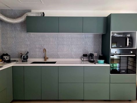 Ikea Kitchen Bodarp, Grey Green Kitchen, Bodarp Kitchen, Ikea Bodarp, Grey Ikea Kitchen, Ikea Showroom, Ikea Kitchen Remodel, Kitchen Surface, Ikea Kitchen Cabinets