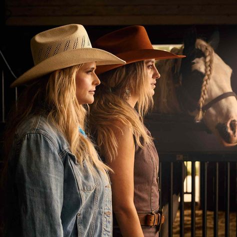 Lainey Wilson and Miranda Lambert Team Up for 'Good Horses' My Sister From Another Mister, Sister From Another Mister, Lainey Wilson, Best Country Singers, Best Country Music, Talk Of The Town, Country Music Artists, Punk Rocker, Country Music Stars