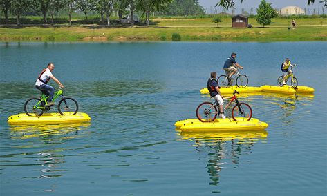 Turn any bicycle into a boat with this kit Water Bike, Pedal Boat, Surfboard Fins, Bike Kit, Boat Building Plans, Float Your Boat, Summer Stuff, Cross River, Simple Backpack