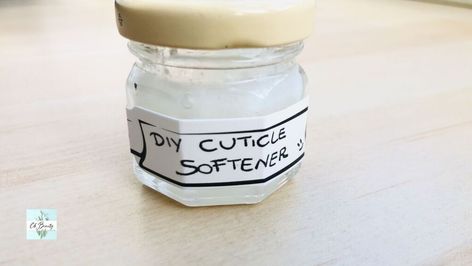 Diy Cuticle Softener, Best Cuticle Oil, Tee Tree Oil, Dry Cuticles, Cuticle Softener, Nail Soak, Lip Care Routine, Cuticle Care, Natural Remedy