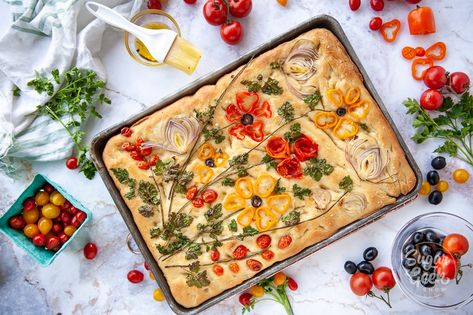 Focaccia Ideas, Focaccia Bread Art, Focaccia Art, Summer Appetizers, Foccacia Bread, Meatless Dishes, Focaccia Bread Recipe, Pembuat Roti, Easter 2023