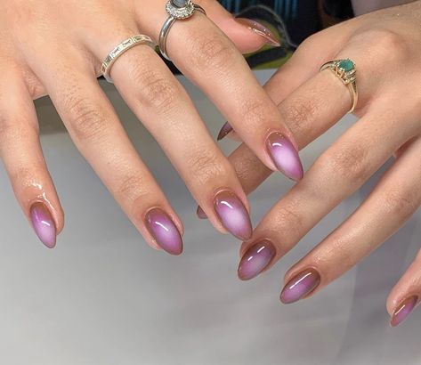 Nails With Eyeshadow, Aura Nails, Aurora Nails, Makeup Nails Designs, Blush Nails, Short Square Acrylic Nails, Pearl Nails, Cat Eye Nails, Glam Nails