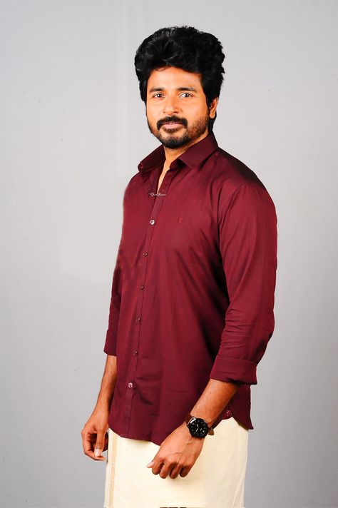 Tamil Traditional Dress For Men, Traditional Photoshoot, Siva Karthikeyan, Tamil Actors, Sivakarthikeyan Wallpapers, Male Portrait Poses, Actors Illustration, Album Layout, Anirudh Ravichander