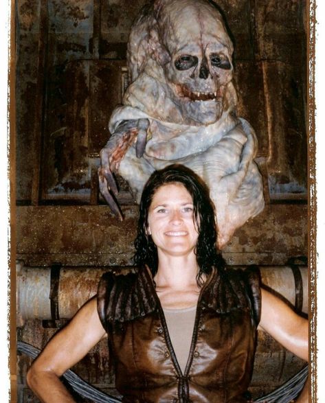 Behind the scenes Alien: Resurrection Aliens Movie Art, Alien Resurrection, Aliens Movie, Alien Worlds, Movie Art, Godzilla, Aliens, Behind The Scenes, Sci Fi