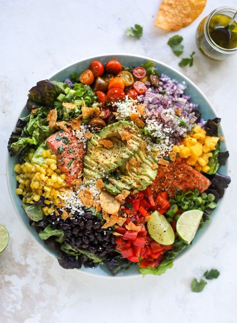 First week of February and things are looking up! I mean.. take a peek. There are so many delicious meals Southwest Salmon Salad, Southwest Salmon, Chili Lime Salmon, Chili Lime Vinaigrette, Chili Lime Dressing, Desk Lunch, Lemon Tahini Dressing, Green Bean Salads, Lime Vinaigrette