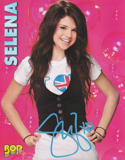 Selena Gomez (Bop) Bop Magazine, Tiger Beat Magazine, Selena Gomez Poster, Rp Models, Disney Magazine, Teen Magazines, Swag Era, Selena Gomez Wallpaper, Selena Gomez Album