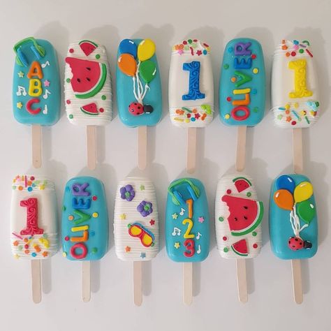 Follow my Instagram for more @sweetdelights_diana Cocomelon Simple Decorations, Cocomelon Cakecicles, Cocomelon Cakesicles, Cocomelon Cakepops, Cocomelon Party Treats, Cocomelon Treats, Birthday Party Paper Decorations, Birthday Cocomelon, Boys First Birthday Cake