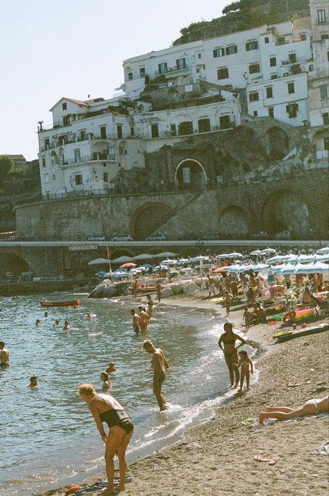 Italy Film Photography, Italy Aesthetic Vintage, Southern Italy Aesthetic, Vintage Italy Aesthetic, Old Italian Aesthetic, 50s Italy, Italy On Film, 80s Italy, Europe Film