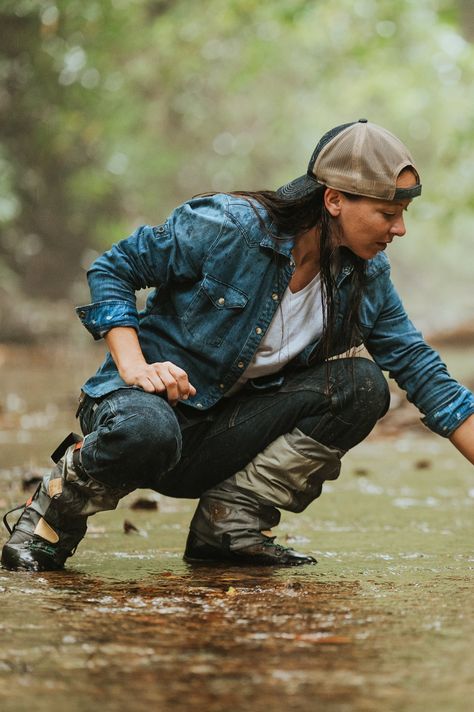 Women's Field Gaiters Waterproof. Say no to H2O. Windproof. Blow it off. Breathable. So comfy. Reinforced bootlace hooks. Double down. Buckle top. Lock in. Step off the beaten track in hella tough waterproof gaiters. If you need gaiters, it means you don’t mess around outside. Thanks to our collab with gaiter gurus Outdoor Research, nor do we. Tougher than anything the terrain kicks up, our waterproof Field Gaiters are your best buddy for all things outdoor. Slog through marsh, swamp, brush, jun Shop Story, American Workwear, American Ninja Warrior, Women Working, Adventurous Women, Bust A Move, Canvas Pants, Buckle Top, Gloves Design