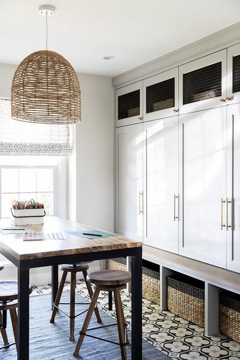 Mudroom and Homework Room Combo - Transitional - Laundry Room Chicken Wire Cabinets, Mudroom Office, Office Mudroom, Laundry Office, Homework Room, Kate Marker Interiors, Mudroom Lockers, Entry Mudroom, Kids Office