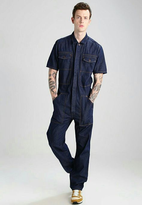 Levi's jeans straight leg coverall Men Jumpsuit Fashion, Corduroy Costume, Jumpsuit Outfit Men, Jumpsuits Men, Mechanic Outfit, Coverall Men, Mechanic Clothes, Mens Coveralls, Onepiece Jumpsuit