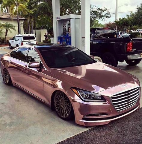 Rose Gold metallic car Pink Car Accessories, Maserati Granturismo, Maserati Quattroporte, Lux Cars, Maserati Ghibli, Pink Car, Fancy Cars, Bugatti Veyron, Pretty Cars