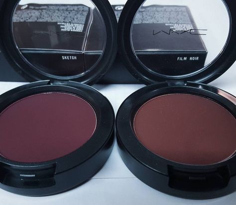 Sketch & Film Noir Blush #MACcosmetics #MACmakeup #mac #macaholic #macaddict #macjunkies #macjunkie #blush #matte #addictedtomakeup #ilovemac #maclover #macblush #makeup #makupjunkie #rubymakeupacademy #macbrea #rubygirls #fallcolors #macpro #mua #sketch #filmnoir #beautytalk #makeuptalk #cosmetics #beauty by _angie_carolina Mac Blush, Makeup Pallets, Too Faced Bronzer, Mac Makeup, Makeup Items, Makeup Goals, All Things Beauty, Makeup Art, Makeup Nails