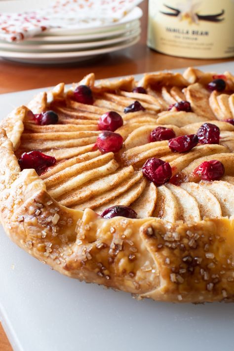 Apple-Cranberry Galette Thanksgiving Dessert Easy, Apple Cranberry Dessert, Cranberry Galette, Rustic Pie, Easy Thanksgiving Dessert, Chocolate Zucchini Brownies, Easy Thanksgiving Dessert Recipes, Cranberry Chocolate, Apple Crumb Cakes