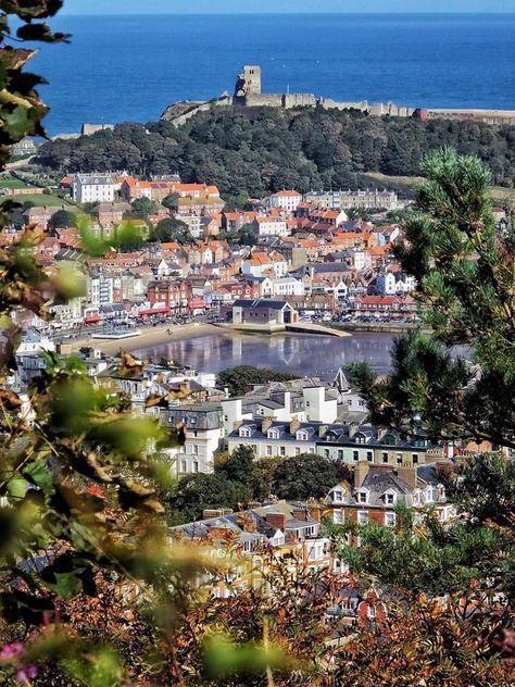 Bristol Poster, Scarborough Castle, Scarborough England, Yorkshire England, England And Scotland, North Yorkshire, Uk Travel, Great Britain, Bristol