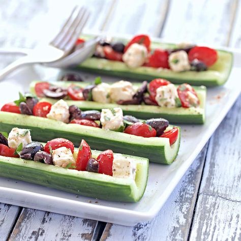 Bored with Your Greek Salad Presentation? Check Out These 11 Cool Ideas - The Pappas Post Greek Salad Cucumber, Salad Plating, Cucumber Boats, Salad Presentation, Traditional Greek Salad, Salad Cucumber, Greek Salad Recipes, South Beach Diet, Make My Day