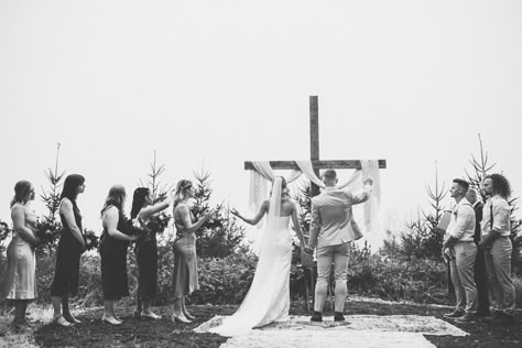 Wedding Worship Service, Worship Wedding Ceremony, The Blessing Lyrics, Worship Wedding, Wedding Worship, Godly Wedding, Christ Centered Wedding, Cody Carnes, Christian Couple