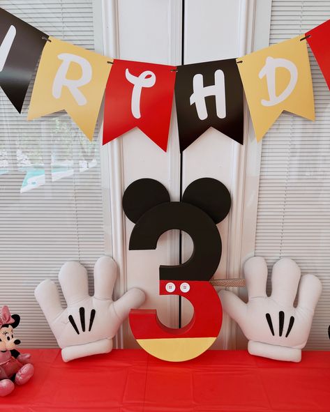 Magical "Mickey & Minnie Mouse" Birthday Party Ideas - the thinking closet Mickey Mouse 3 Birthday, 3 Mickey Mouse Birthday, Mickey Mouse Clubhouse Third Birthday, Diy Mickey Mouse Birthday Party Ideas, Mickey And Minnie 3rd Birthday Party, 3rd Mickey Mouse Birthday, Mickey Mouse Three Year Old Party, Disney Theme 3rd Birthday, Outdoor Mickey Mouse Birthday Party