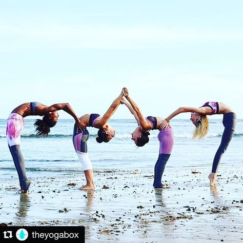 3 Person Yoga Poses, Group Yoga Poses, Couple Yoga, Yoga Inspiration Photos, Acro Yoga Poses, Photo Yoga, Yoga Friends, Partner Yoga Poses, Group Yoga