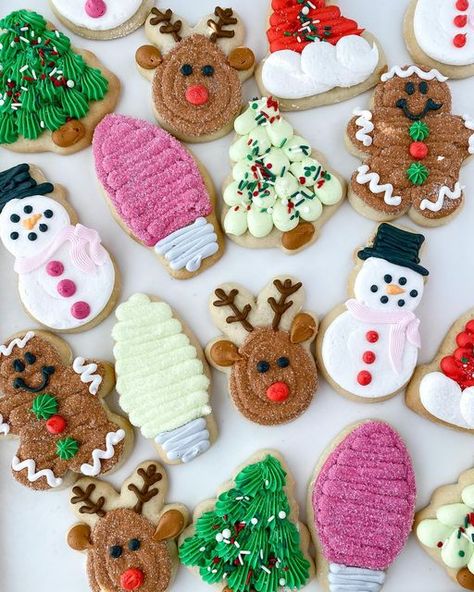 Cookie Oreo Brownie, Sugar Cookie Buttercream Frosting, Easy Christmas Cookies Decorating, Christmas Sugar Cookie Designs, No Bakes, Rudolph Cookies, Linzer Cookie, Peanut Butter Blossom, Christmas Sugar Cookie Recipe