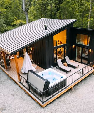 Beautiful Bathtubs, Hocking Hills State Park, Hocking Hills, Tiny House Layout, Cabin Living, Casa Container, Pool Bar, Small Cabin, Tiny House Cabin