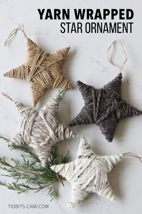 How to Make Yarn Wrapped Star Ornaments for Christmas Deco Noel Nature, Diy Jul, Star Ornaments, Holiday Crafts Christmas, Crafts Christmas, Christmas Ornament Crafts, Vintage Diy, Star Ornament, Ornament Crafts