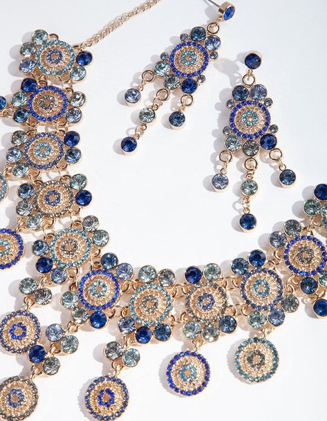 Embody dolce vita, a life of luxury and pleasure, with this stunning necklace! It features a chunky, opulent design that's encrusted with a series of blue diamantes. Necklace Length: 45cm | Lovisa Blue Gold Dolce Vita Necklace Set Lovisa Jewellery, Life Of Luxury, Royal Jewels, Blue Gems, Stunning Necklace, Jewelry Inspo, Favorite Rings, Indian Jewellery, Diy Necklace