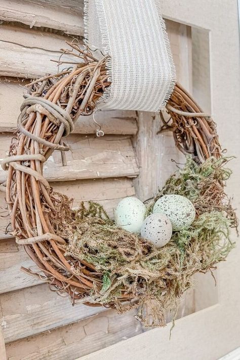 Easter Wreath Ideas, Diy Easter Wreath, Easter Decoration Ideas, Small Wreath, Spring Wall Decor, Willow Wreath, Easter Wreath Diy, Faux Brick Walls, Decorate Home