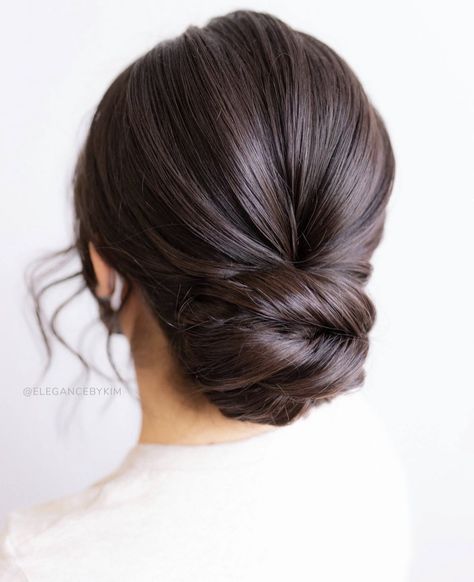 Bridesmaid Updos, Bride Hairstyles Updo, Bridesmaid Hair Inspo, Bridemaids Hairstyles, Bridal Bun, Wedding Hair Up, Bridesmaid Hair Makeup, Bridal Hair Updo, Wedding Hair Inspiration