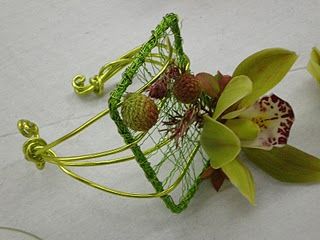 Cool Wedding Reception, Curly Willow Branches, Flowers At Wedding, Fresh Flower Jewelry, Green Spider, Purple Carnations, Cymbidium Orchid, Spider Mums, Curly Willow