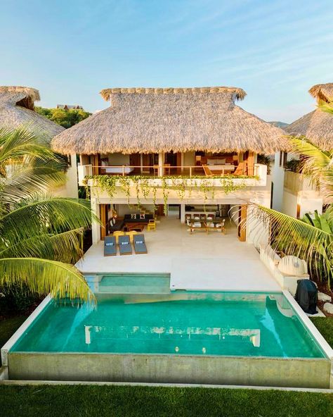 The perfect beach holiday awaits @eco_villas_laflia #puertoescondido #beachhouse #beachholiday #vacacionesenfamilia #vacacionesenlaplaya… | Instagram Tropical Beach House Design, Tropical Resort Design, Tropical Bungalow, Farm Resort, Houses In Costa Rica, Tropical Beach Houses, Bamboo House Design, Jungle House, Beachfront House