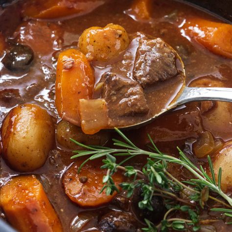 This recipe for slow cooker elk stew is simmered in a rich, flavorful broth with tender chunks of elk meat, potatoes, onions and mushrooms. Elk Stew, Guinness Beef Stew, Lamb Stew, Gimme Some Oven, Corn Beef And Cabbage, Pozole, Hearty Stews, Beef Stew Recipe, Stew Recipe