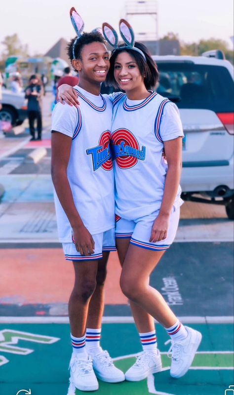 Space Jam Couple Costume, Tune Squad Costume, Cute Couples Costumes, Lola Bunny, Couple Costume, Couple Costumes, Tune Squad, Couples Halloween Outfits, Cute Couple Halloween Costumes