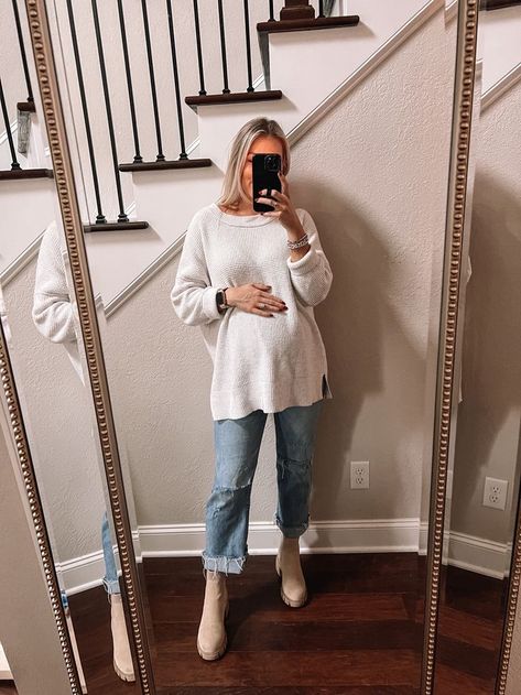 Cute Fall Maternity Outfits, Maternity Jeans Outfit, Comfy Maternity Outfits, Maternity Capsule Wardrobe, Pregnancy Fashion Winter, Pregnancy Fashion Fall, Fall Maternity Outfits, Casual Maternity Outfits, Winter Maternity Outfits