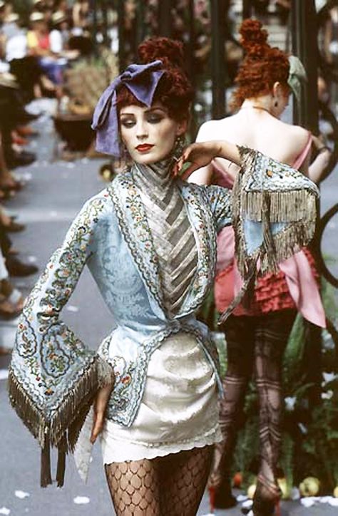 Galliano Dior, Dior Couture, Zuhair Murad, Fashion Costume, John Galliano, Fantasy Fashion, Mode Vintage, Mode Inspiration, Fashion History