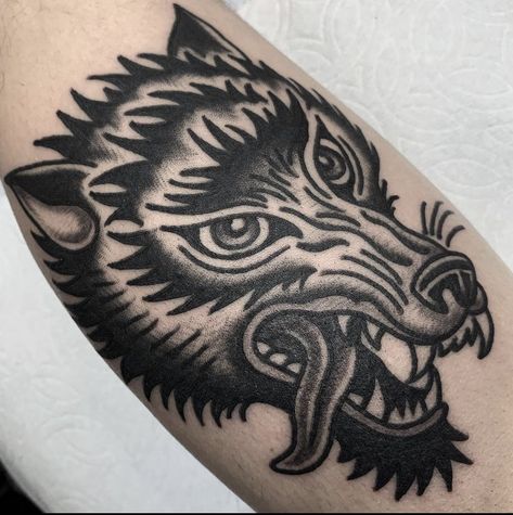 Anaheim Tattoo, Fox Tattoo Men, Wolf Tattoo Traditional, Traditional Tattoo Dragon, Traditional Tattoo Old School, Traditional Style Tattoo, Gangsta Tattoos, Biker Tattoos, Tattoo Traditional