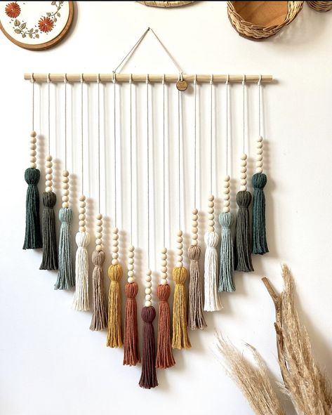 Pom Pom Wall Hanging, Pom Pom Wall, Macrame Tassel, Diy Canvas Art Easy, Tassel Wall Hang, Door Signs Diy, Tassel Decor, Diy Wall Art Decor, Diy Bags Patterns