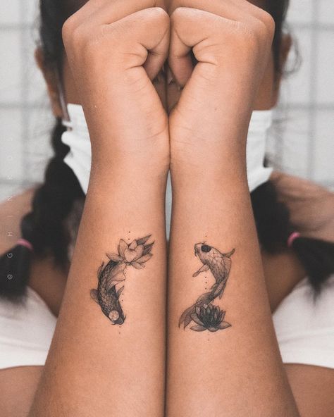 55 Tattoo, Tattoo Koi Fish, Koi Fish Yin Yang, Fish Yin Yang, Coy Fish Tattoos, Tattoo Koi, Maching Tattoos, Yin Yang Koi, Twin Tattoos