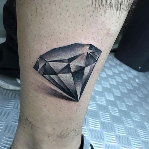 Diamond Tattoo Men, Diamante Tattoo, Tats Inspiration, Small Diamond Tattoo, Diamond Tattoo Designs, Tato Tradisional, Diamond Tattoo, Gem Tattoo, Tattoo Dotwork