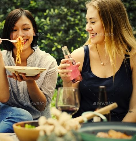 People Eating Food Photography, People Enjoying Food, People Sharing Food Photography, People Eating Food, Eating Pasta Pictures, People Eating Restaurant, People Eating At A Restaurant, Food Photography Tutorial, Diverse People