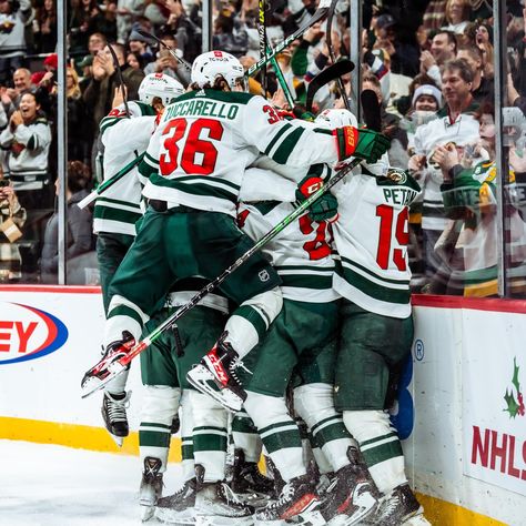 Minnesota Hockey, Hockey Photos, Mn Wild, Wild Hockey, Hockey Stuff, Minnesota Wild, 4 Life, Hockey Players, Ice Hockey