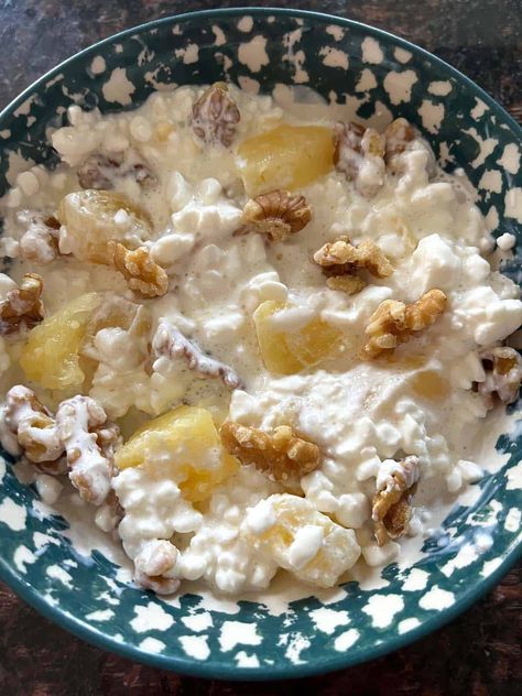 The best dishes are simple, like this Cottage Cheese And Pineapple recipe. Just 3 ingredients for a super healthy and flavorful breakfast or snack. If you're looking for a new meal idea to start your day, this is a delicious one! Pineapple And Cottage Cheese, Pineapple Cottage Cheese Recipes, Cottage Cheese And Pineapple, Cottage Cheese Pineapple, French Toast Without Milk, Pineapple Cottage Cheese, Apple Cinnamon Oatmeal Muffins, Cheese And Pineapple, Cinnamon Oatmeal Muffins