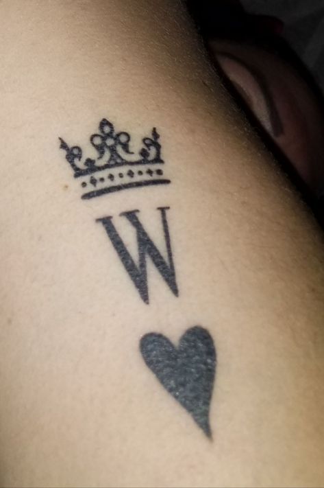 W Tattoo Letter Design, W Letter Design, Ab Pics Snapchat, Lover Tattoos, Crown Finger Tattoo, W Alphabet, Chocolate Cake Recipe Moist, Tatoo Inspiration, Letter Art Design