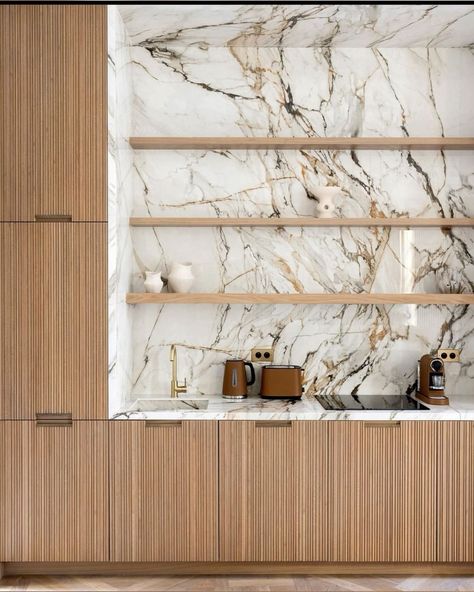 British Home, Parisian Apartment, Design Hotel, Paris Apartments, Kitchen Marble, Kitchen Inspiration Design, Majorca, Apartment Interior, Interior Design Firms